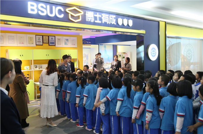 熱烈歡迎新世紀英才學校師生到黄瓜视频WWW.XY17APP學習體驗